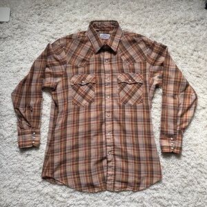 Vintage Levi's Men's Brown Plaid Snap-Up Shirt. Large. Made in the USA. NEAT